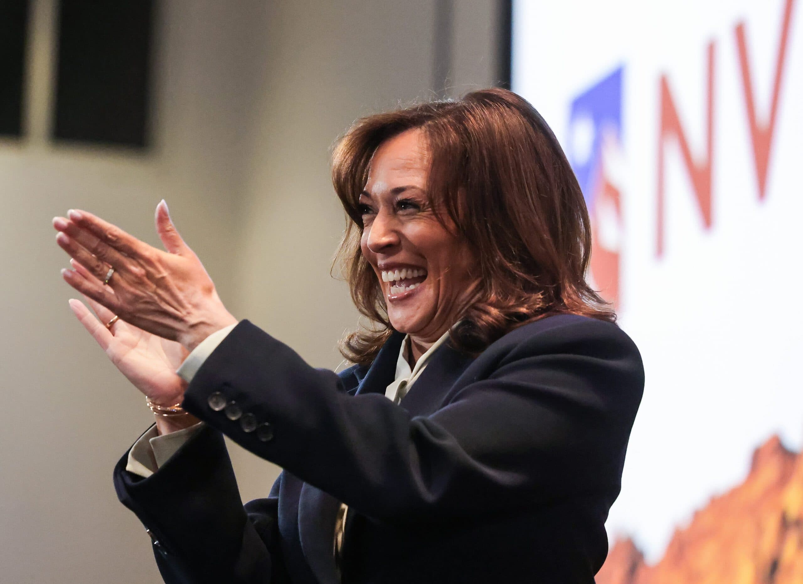 Kamala in Las Vegas attacks Trump for 'war that nobody wants'